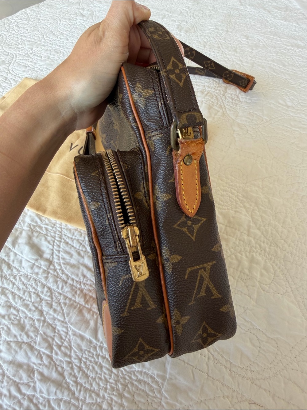 Louis Vuitton Vintage Amazone Monogram Canvas Messenger Bag - Picture 8 of 12